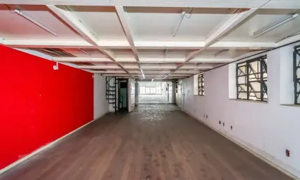 Ponto comercial para alugar na Avenida Alberto Bins, 644, Centro Histórico, Porto Alegre por R$ 7.500