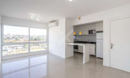 Apartamento com 3 quartos à venda na Rua Bezerra de Menezes, 623, Passo da Areia, Porto Alegre por R$ 690.000