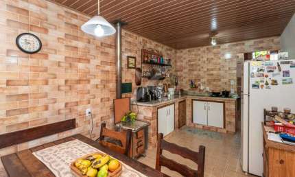 Casa com 2 quartos à venda na Rua Doutor Prudente de Moraes, 119, Chácara das Pedras, Porto Alegre por R$ 990.000