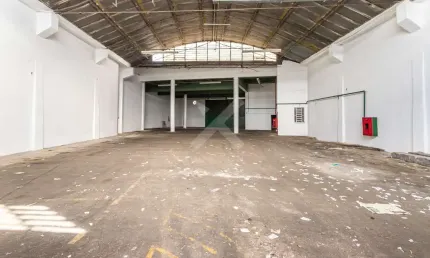 Barracão / Galpão / Depósito para alugar na Rua Gaspar Martins, 40, Floresta, Porto Alegre por R$ 3.900