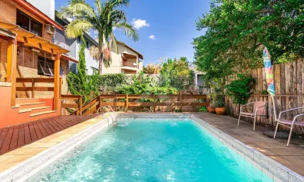 Casa com 4 quartos à venda na Gen Barreto Viana, 1024, Chácara das Pedras, Porto Alegre por R$ 2.180.000