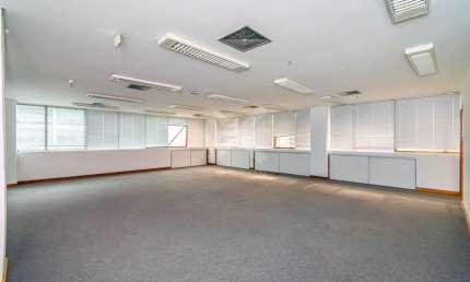 Sala comercial para alugar na Rua Dona Laura, 320, Rio Branco, Porto Alegre por R$ 15.000