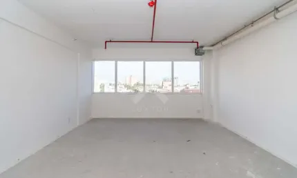 Sala comercial para alugar na Rua Gomes Jardim, 301, Santana, Porto Alegre por R$ 2.500