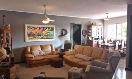 Apartamento com 3 quartos à venda na Rua Marquês do Pombal, 1938, Moinhos de Vento, Porto Alegre por R$ 950.000