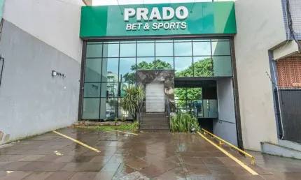Prédio para alugar na Avenida Cristóvão Colombo, 2452, São João, Porto Alegre por R$ 45.000
