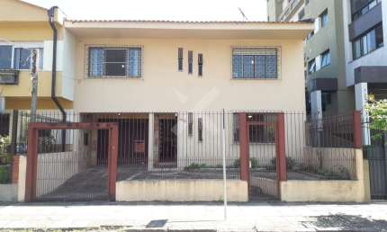 Casa com 3 quartos à venda na Rua Atanásio Belmonte, 498, Passo da Areia, Porto Alegre por R$ 1.100.000