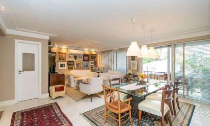 Apartamento com 3 quartos à venda na Rua Marquês do Pombal, 93, Moinhos de Vento, Porto Alegre por R$ 1.350.000