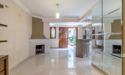 Casa com 4 quartos à venda na Rua Doutor Ernesto Ludwig, 470, Chácara das Pedras, Porto Alegre por R$ 990.000