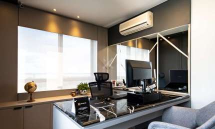 Sala comercial à venda na Avenida Borges de Medeiros, 2500, Praia de Belas, Porto Alegre por R$ 1.600.000