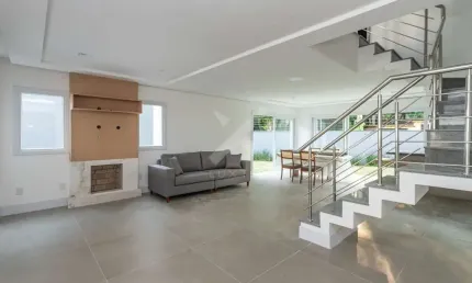 Casa em condomínio fechado com 3 quartos para alugar na Avenida Coronel Marcos, 1239, Pedra Redonda, Porto Alegre por R$ 19.900