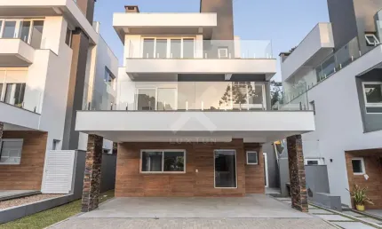 Casa em condomínio fechado com 3 quartos para alugar na Avenida Coronel Marcos, 1239, Pedra Redonda, Porto Alegre por R$ 19.900