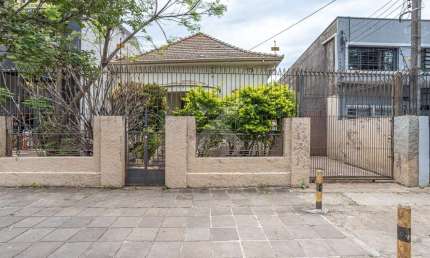 Casa comercial para alugar na Santos Dumond, 776, Floresta, Porto Alegre por R$ 5.000