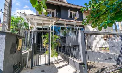 Casa com 3 quartos à venda na Rua João Paetzel, 1060, Chácara das Pedras, Porto Alegre por R$ 1.500.000