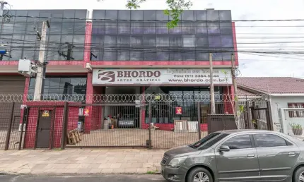Barracão / Galpão / Depósito para alugar na Avenida Vinte e Um de Abril, 372, Sarandi, Porto Alegre por R$ 9.900