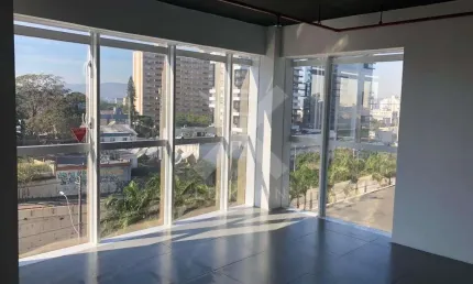 Sala comercial à venda na Avenida Senador Tarso Dutra, 161, Petrópolis, Porto Alegre por R$ 700.000
