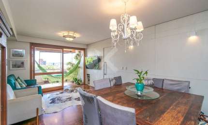 Apartamento com 3 quartos à venda na Rua Carlos Von Koseritz, 368, São João, Porto Alegre por R$ 798.000