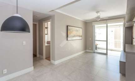 Apartamento com 2 quartos à venda na Avenida Grécia, 1000, Passo da Areia, Porto Alegre por R$ 720.000