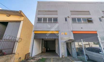 Barracão / Galpão / Depósito para alugar na Avenida França, 1190, Navegantes, Porto Alegre por R$ 5.900