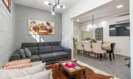 Casa com 4 quartos para alugar na Rua Pedro Pereira de Souza, 135, Partenon, Porto Alegre por R$ 9.000