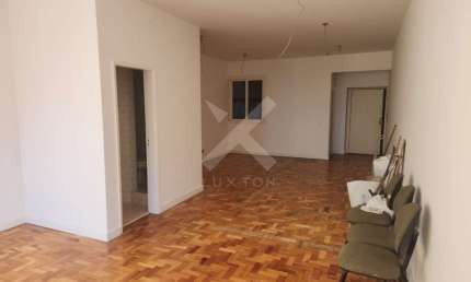 Sala comercial para alugar na Avenida Independência, 172, Independência, Porto Alegre por R$ 1.620