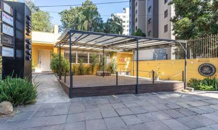 Casa comercial para alugar na Rua Casemiro de Abreu, 1689, Bela Vista, Porto Alegre por R$ 17.000