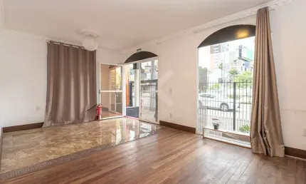 Casa comercial à venda na Rua Doutor Salvador Franca, 1160, Jardim Botânico, Porto Alegre por R$ 1.637.000