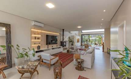 Casa em condomínio fechado com 3 quartos à venda na Avenida Juca Batista, 8000, Chapéu do Sol, Porto Alegre por R$ 3.300.000