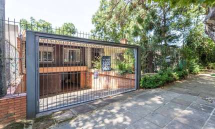 Casa com 3 quartos à venda na Alameda Raimundo Corrêa, 100, Boa Vista, Porto Alegre por R$ 1.800.000