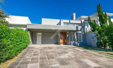Casa em condomínio fechado com 3 quartos à venda na Avenida Juca Batista, 8000, Chapéu do Sol, Porto Alegre por R$ 1.166.000