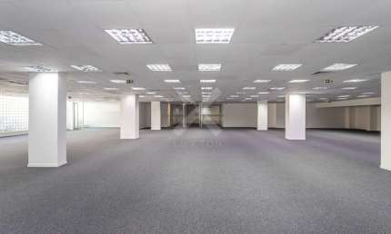 Sala comercial para alugar na Avenida Pernambuco, 1519, Navegantes, Porto Alegre por R$ 40.000