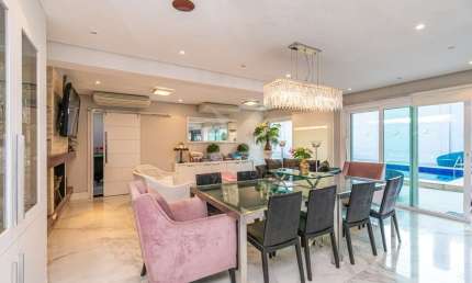 Casa com 5 quartos para alugar na Rua Coroados, 1210, Vila Assunção, Porto Alegre por R$ 40.000