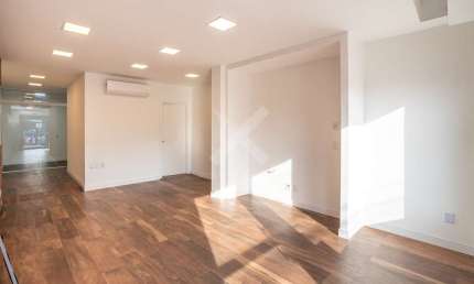 Ponto comercial para alugar na Avenida da Azenha, 1166, Azenha, Porto Alegre por R$ 11.900