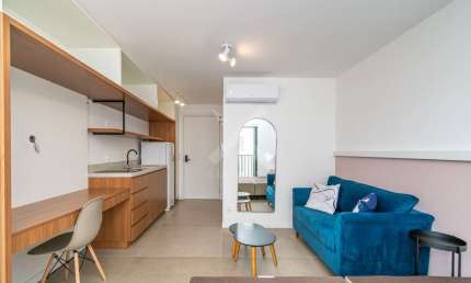 Apartamento com 1 quarto para alugar na Rua Vinte e Quatro de Outubro, 1585, Moinhos de Vento, Porto Alegre por R$ 2.500