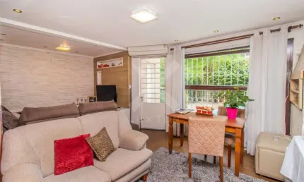 Casa com 4 quartos à venda na Rua Evangelina Porto, 140, Partenon, Porto Alegre por R$ 922.200