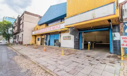 Barracão / Galpão / Depósito à venda na Rua Mali, 44, Passo da Areia, Porto Alegre por R$ 3.750.000