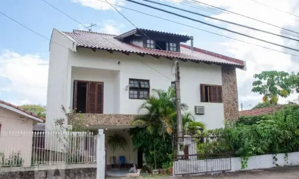 Casa para Venda - Nossa Sra das Graças, 5 Quartos,  340 m² - Canoas