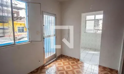 Casa para Venda - Olaria, 1 Quarto,  70 m² - Rio de Janeiro