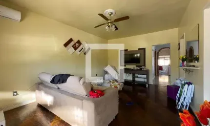 Casa para Venda - Camaquã, 2 Quartos,  300 m² - Porto Alegre