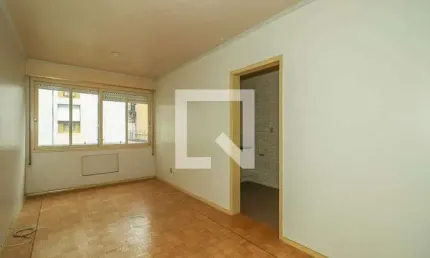 Apartamento à venda na Avenida Cristóvão Colombo, Independência, Porto Alegre por R$ 200.000