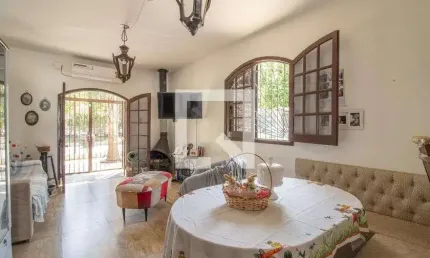 Casa para Venda - Jardim Itu-Sabará, 3 Quartos,  140 m² - Porto Alegre