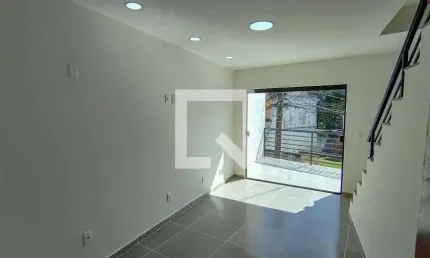 Casa para Venda - Taquara, 2 Quartos,  135 m² - Rio de Janeiro