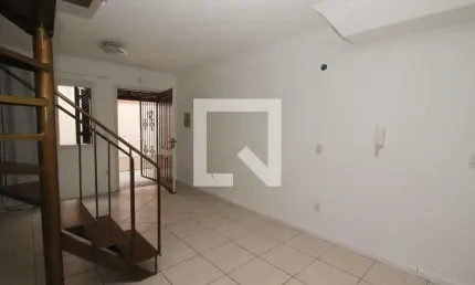 Casa para Venda - Camaquã, 2 Quartos,  67 m² - Porto Alegre