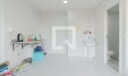 Kitnet / Stúdio à venda na Rua da Glória, Liberdade, São Paulo por R$ 300.000