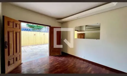 Casa para Venda - Vila Paris, 4 Quartos,  334 m² - Belo Horizonte