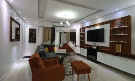 Casa para Venda - Bairro Fátima, 3 Quartos,  170 m² - Canoas