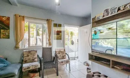 Casa para Venda - Medianeira, 3 Quartos,  200 m² - Porto Alegre