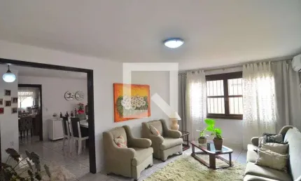 Casa para Venda - Bairro Fátima, 7 Quartos,  200 m² - Canoas