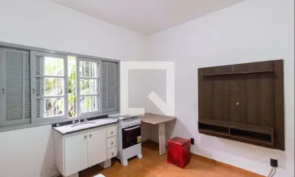 Casa para Venda - Centro, 6 Quartos,  141 m² - Osasco