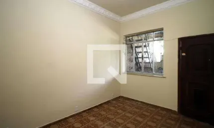 Casa para Venda - Olaria, 2 Quartos,  70 m² - Rio de Janeiro