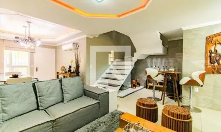 Casa para Venda - Nossa Sra das Graças, 3 Quartos,  300 m² - Canoas